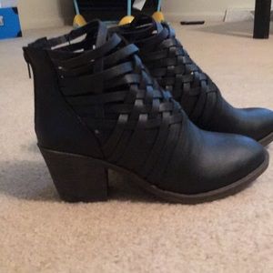Black Rue 21 Booties